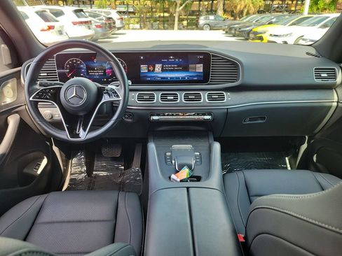 Used 2025 Mercedes-Benz GLE 350 4MATIC w/ AMG Line Exterior image 10