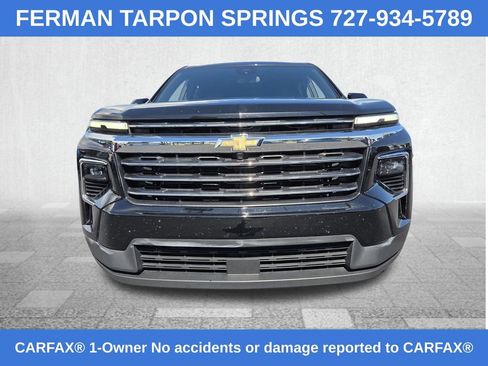 Used 2025 Chevrolet Traverse LT FWD image 4