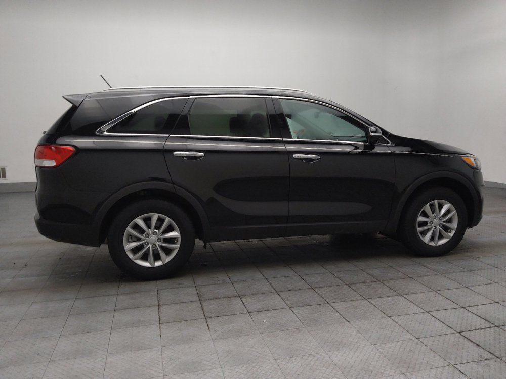 Used 2017 Kia Sorento FWD image 10