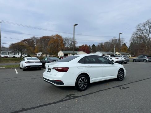 Used 2024 Volkswagen Jetta S image 7