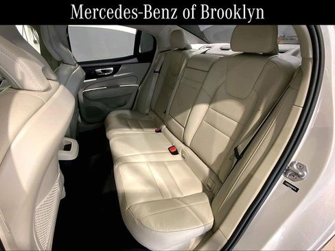 Used 2021 Volvo S60 T5 Momentum image 20