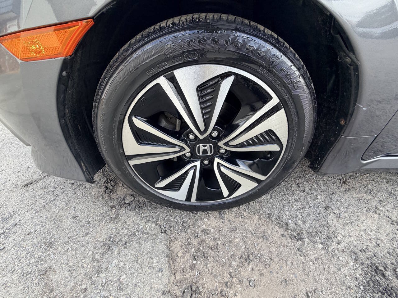 Used 2018 Honda Civic EX-L image 31