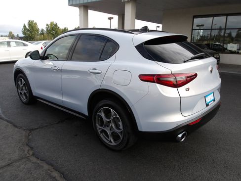 Used 2021 Alfa Romeo Stelvio Sprint w/ Nero Edizione image 3