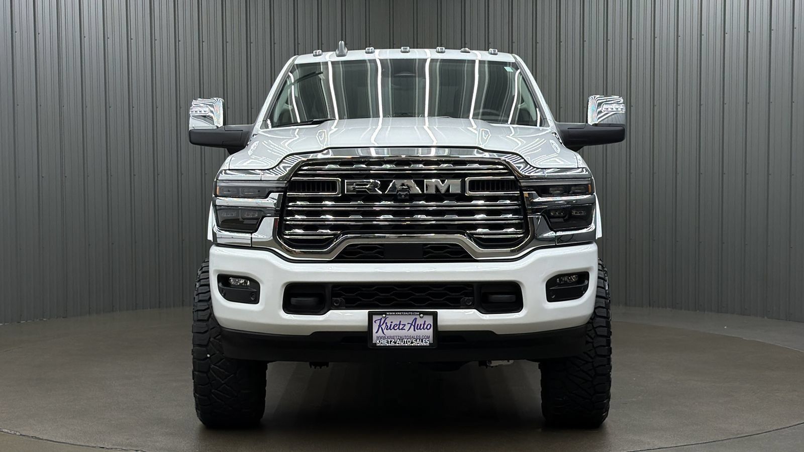 Used 2025 RAM 2500 Limited AWD/4WD image 8