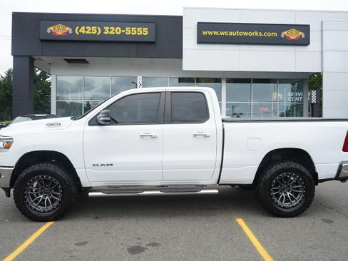 Used 2019 RAM 1500 Big Horn AWD/4WD image 2