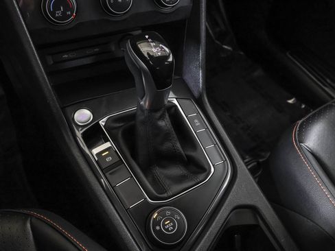 Used 2024 Volkswagen Tiguan Wolfsburg Edition image 30