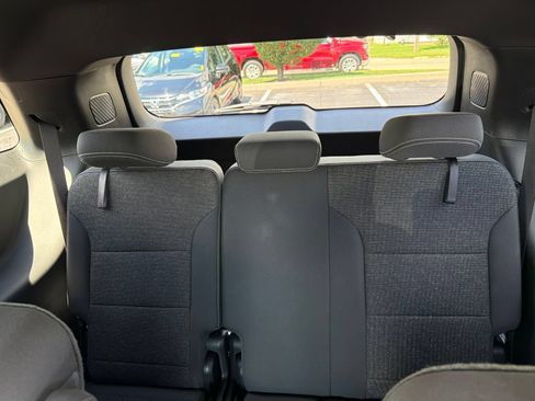 Used 2025 Chevrolet Traverse LT w/ Sun and Wheel Package FWD image 30