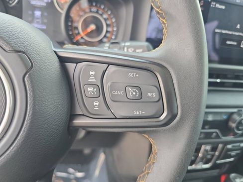 Used 2024 Jeep Wrangler Unlimited Sport AWD/4WD image 23