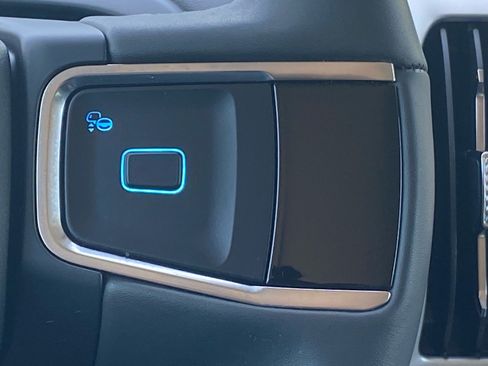 Certified 2025 Ford Expedition Active AWD/4WD image 10