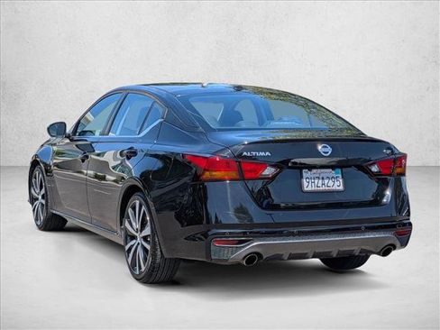 Used 2020 Nissan Altima 2.5 SR FWD image 8