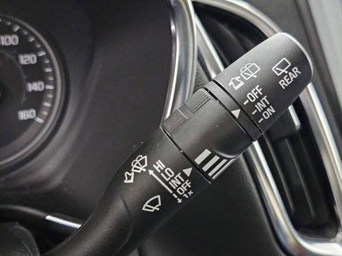 Used 2024 Chevrolet Equinox LT image 34