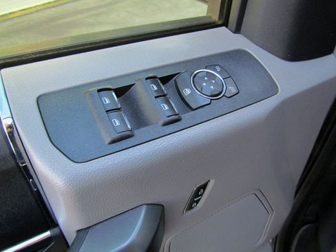 Used 2018 Ford F250 XLT image 28