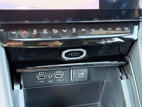 New 2026 Jeep Grand Cherokee Limited w/ Limited Altitude Package AWD/4WD image 17