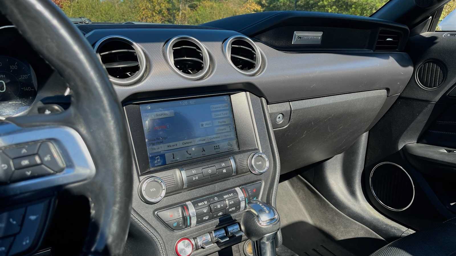 Used 2019 Ford Mustang GT Premium w/ Equipment Group 401A RWD image 40