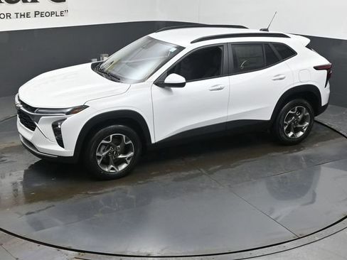 New 2026 Chevrolet Trax LT w/ Driver Confidence Package image 22