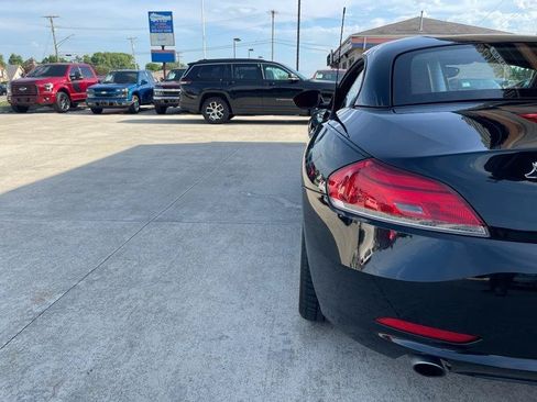Used 2009 BMW Z4 sDrive35i RWD image 13