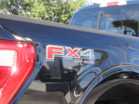 Used 2022 Ford F150 Lariat w/ Equipment Group 502A High image 12