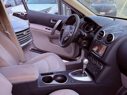 Used 2013 Nissan Rogue SV w/ Premium Pkg AWD/4WD image 2