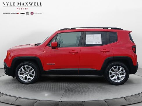 Used 2018 Jeep Renegade Latitude w/ Popular Equipment Group FWD image 13