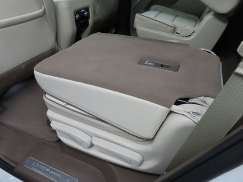 Used 2024 GMC Yukon Denali image 67