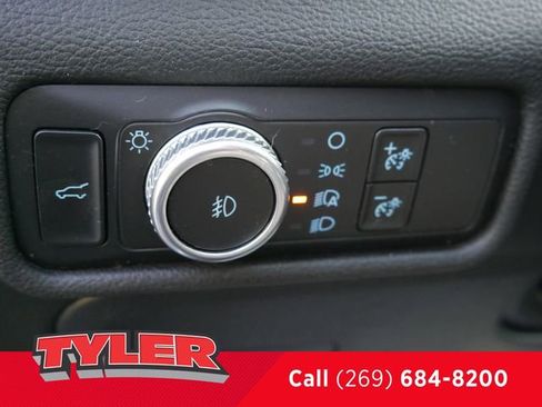Used 2020 Ford Explorer Limited AWD/4WD image 24