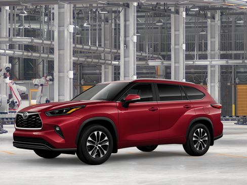 New 2026 Toyota Highlander XLE AWD/4WD image 2