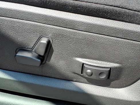 New 2026 RAM 2500 Big Horn AWD/4WD image 14