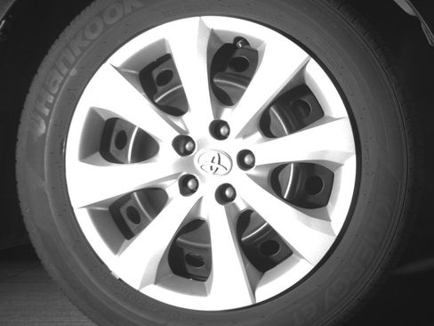 Used 2025 Toyota Corolla LE FWD image 13