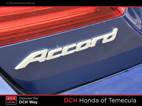 Used 2017 Honda Accord Touring image 7