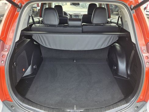 Used 2015 Toyota RAV4 Limited image 9