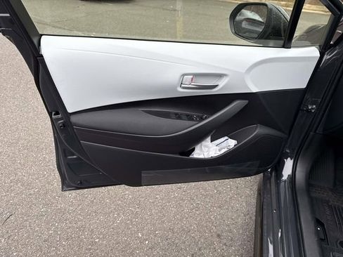 Used 2026 Toyota Corolla SE image 13