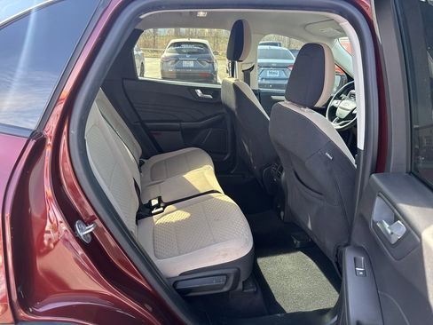 Used 2021 Ford Escape SE image 28