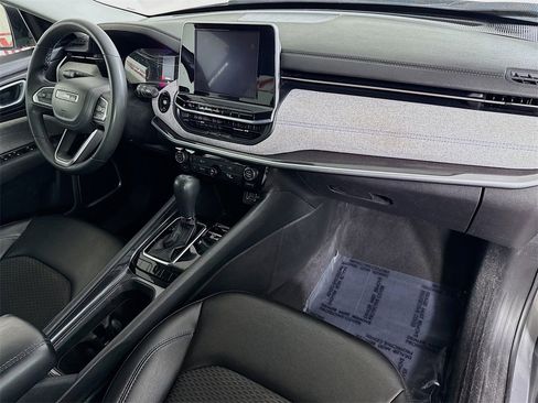 Used 2022 Jeep Compass Latitude image 30