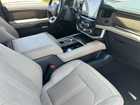 Used 2023 Ford Expedition Max Limited RWD image 14