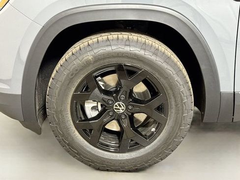 New 2026 Volkswagen Atlas Peak Edition AWD/4WD image 18