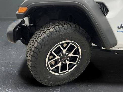 Used 2022 Jeep Wrangler Unlimited Rubicon 4xe w/ Safety Group AWD/4WD image 34