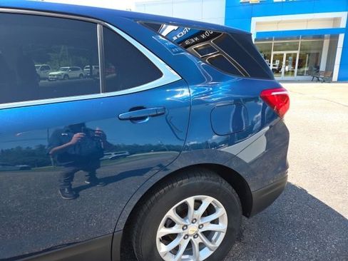 Used 2020 Chevrolet Equinox LT w/ Driver Convenience Package AWD/4WD image 32