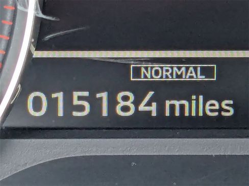 Used 2024 Mitsubishi Outlander SE image 16