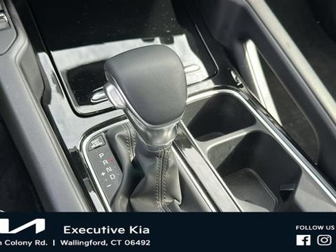 Used 2025 Kia Telluride S AWD/4WD image 20