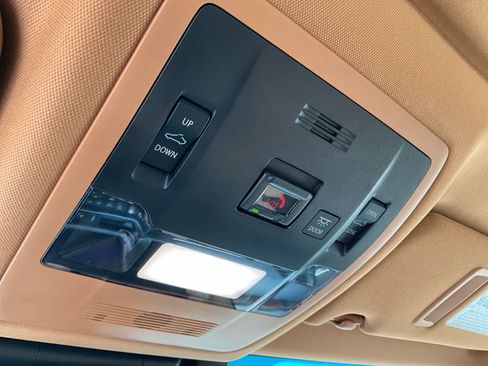 Used 2024 Lexus ES 350 w/ Accessory Package (Z1) FWD image 42