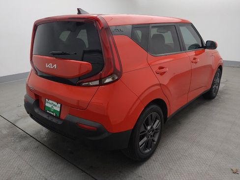 Used 2022 Kia Soul EX image 9