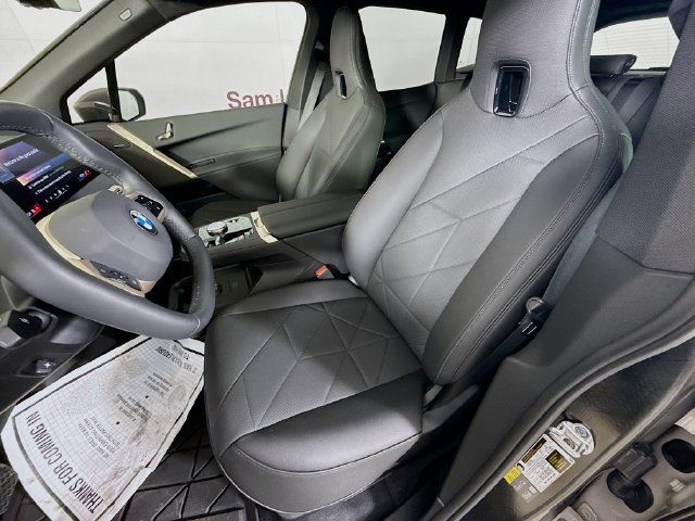 Used 2026 BMW iX xDrive45 AWD/4WD image 22