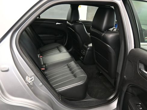 Used 2014 Chrysler 300 S image 38