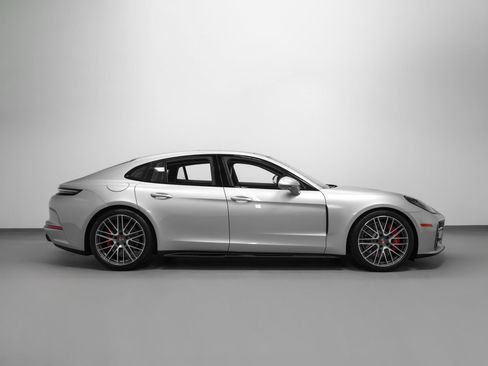 Certified 2026 Porsche Panamera GTS AWD/4WD image 13