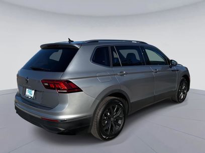 Used 2024 Volkswagen Tiguan SE