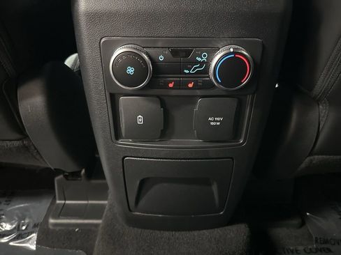 Used 2024 Ford Explorer Platinum w/ Technology Package image 35