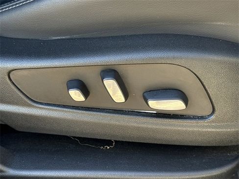 Used 2024 Cadillac XT6 Premium Luxury image 33