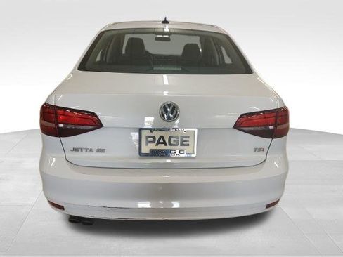Used 2017 Volkswagen Jetta SE image 30