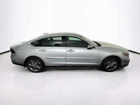 Used 2025 Honda Accord EX-L image 10