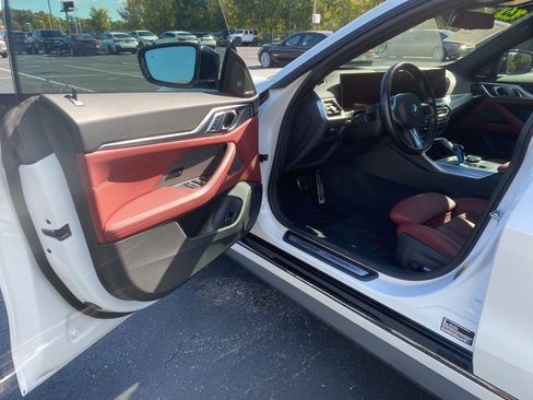 Used 2023 BMW i4 eDrive40 w/ M Sport Package image 9